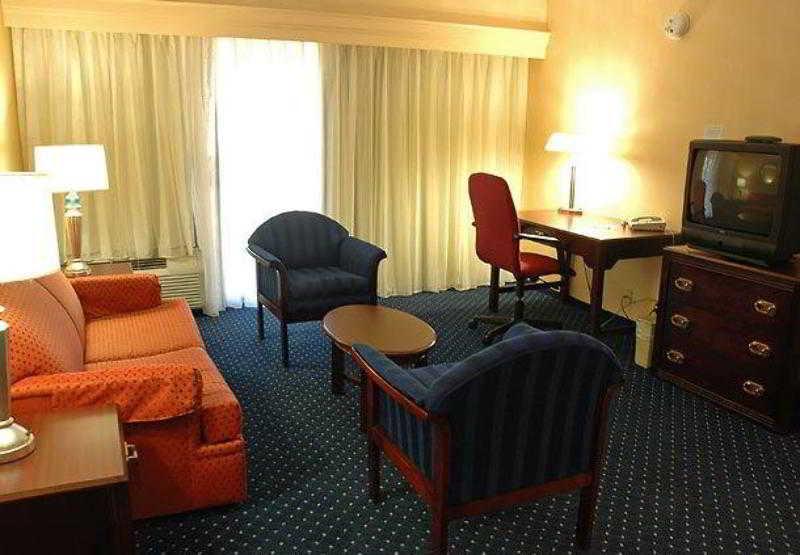 Hotel Courtyard Northwest 3*